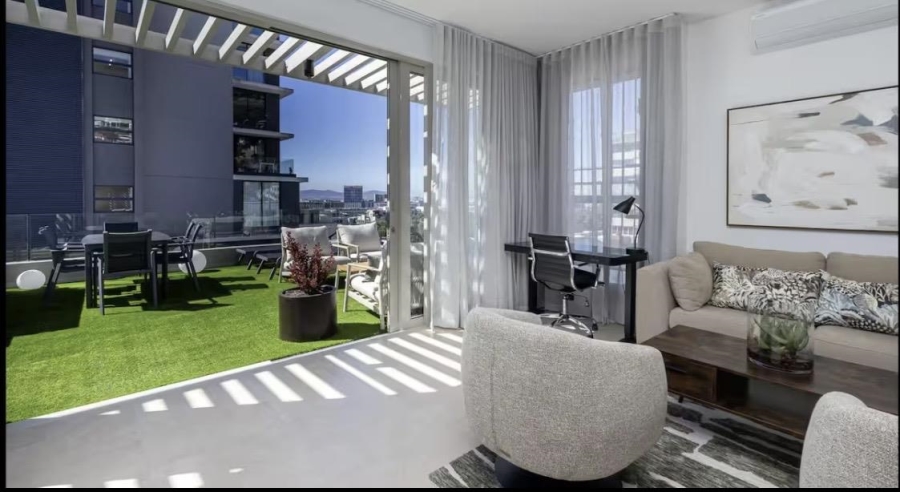 To Let 3 Bedroom Property for Rent in Green Point Western Cape